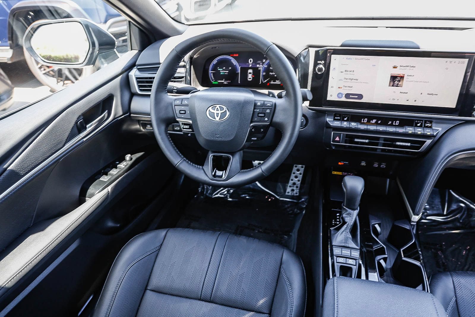 Used 2026 Toyota Camry XSE FWD image 14