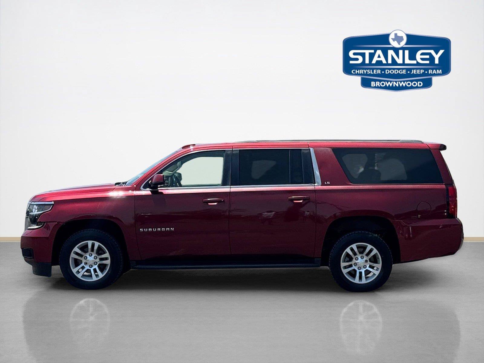 Used 2016 Chevrolet Suburban LS RWD image 4