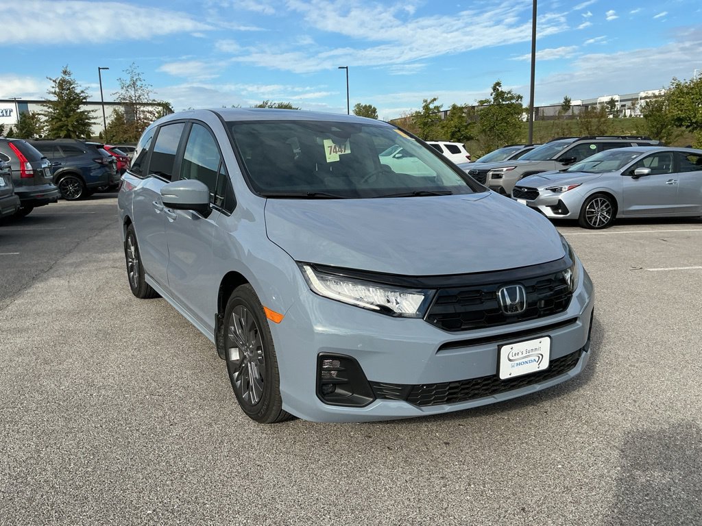 Certified 2026 Honda Odyssey Touring image 16