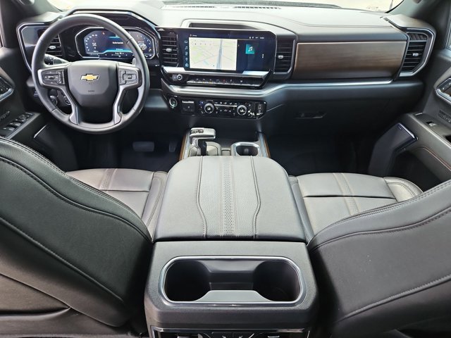 Used 2024 Chevrolet Silverado 1500 High Country w/ High Country Premium Package RWD image 18