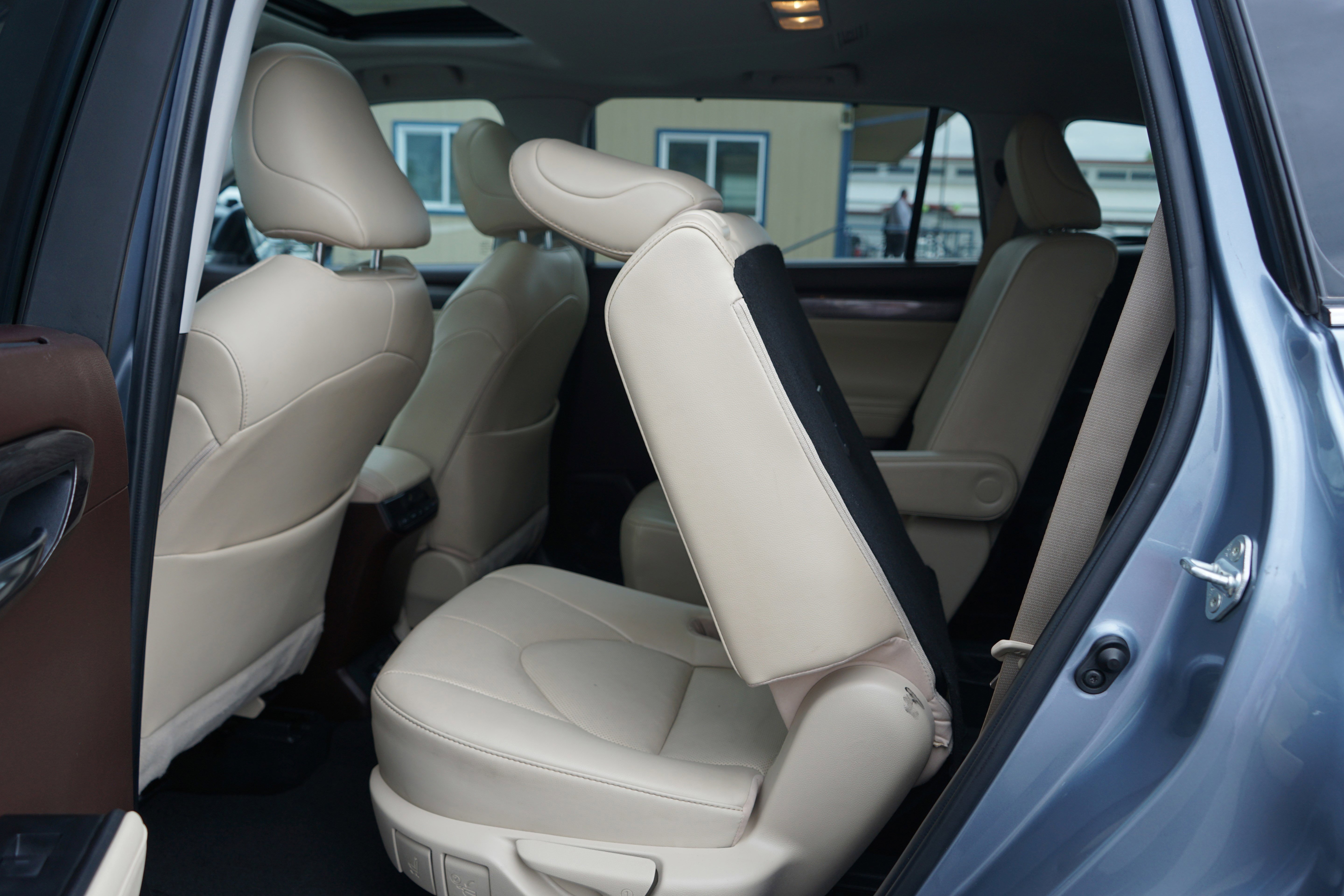 Used 2022 Toyota Highlander Limited image 27