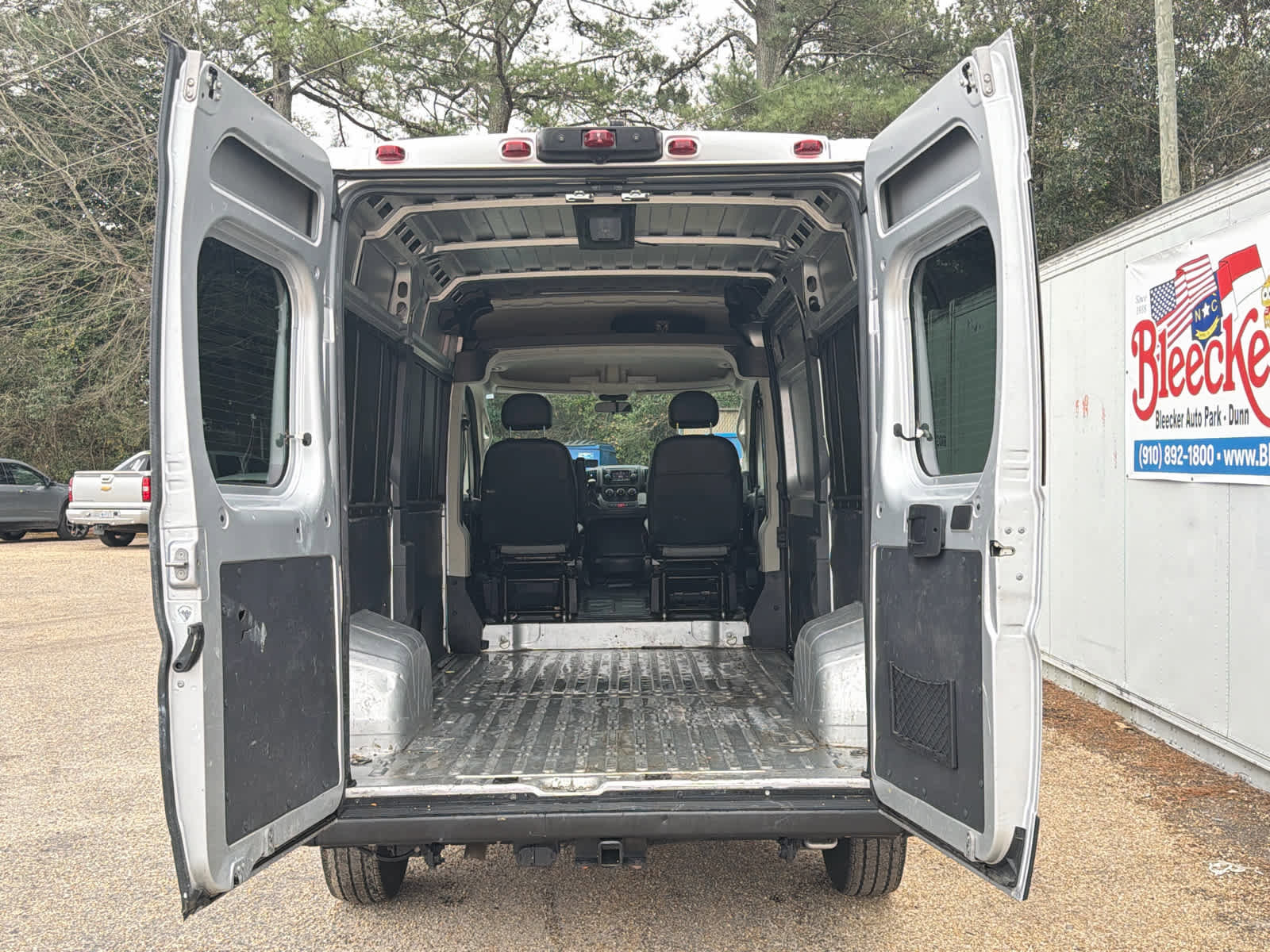 Used 2021 RAM ProMaster 2500 w/ Convenience Group FWD image 14