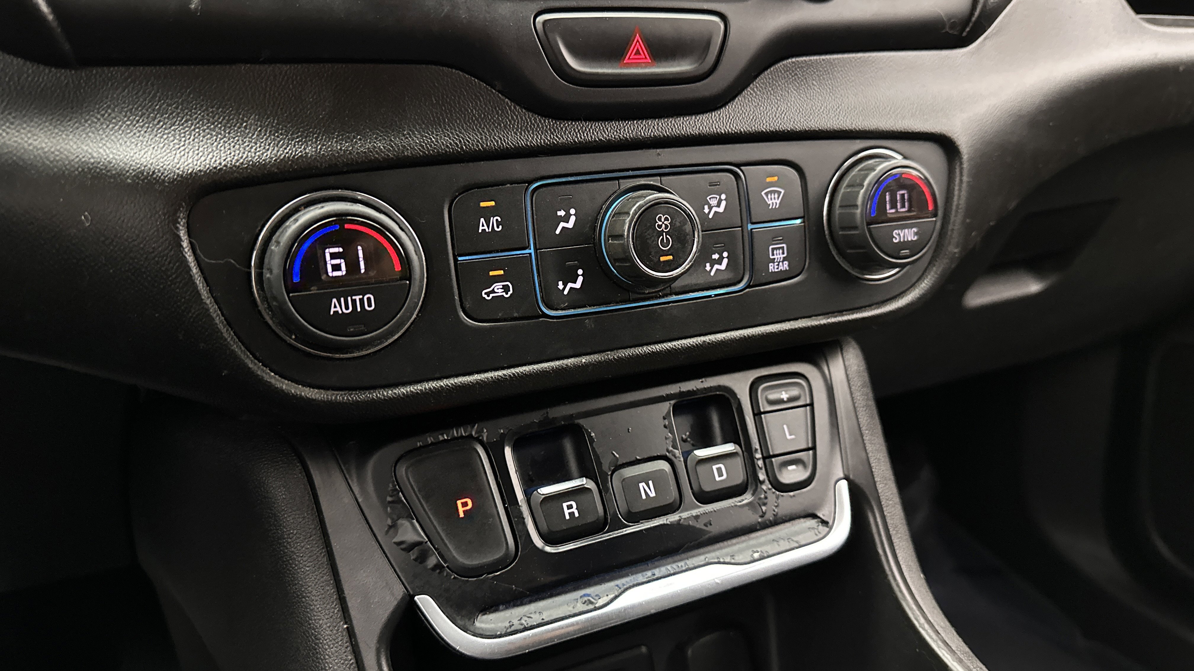 Used 2020 GMC Terrain SLT image 13