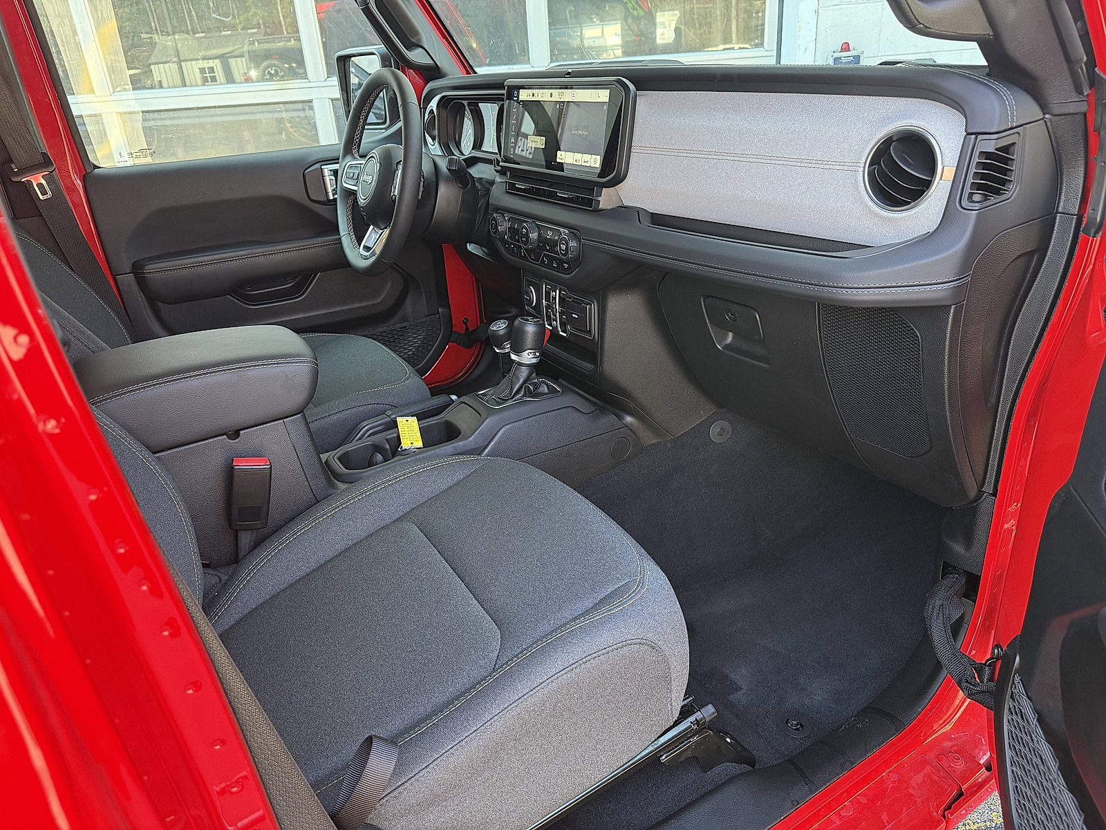 Used 2025 Jeep Wrangler Sahara w/ Safety Group image 10