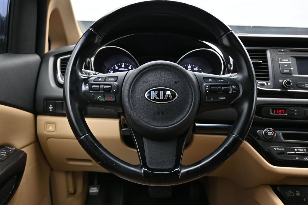 Used 2016 Kia Sedona EX FWD image 16
