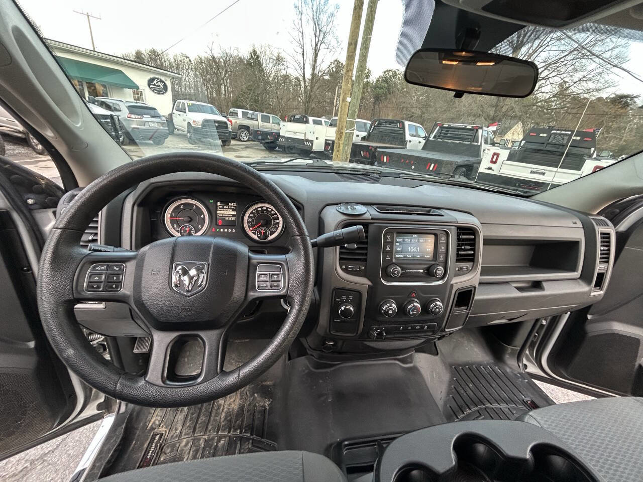 Used 2018 RAM 3500 Tradesman w/ Chrome Appearance Group image 10