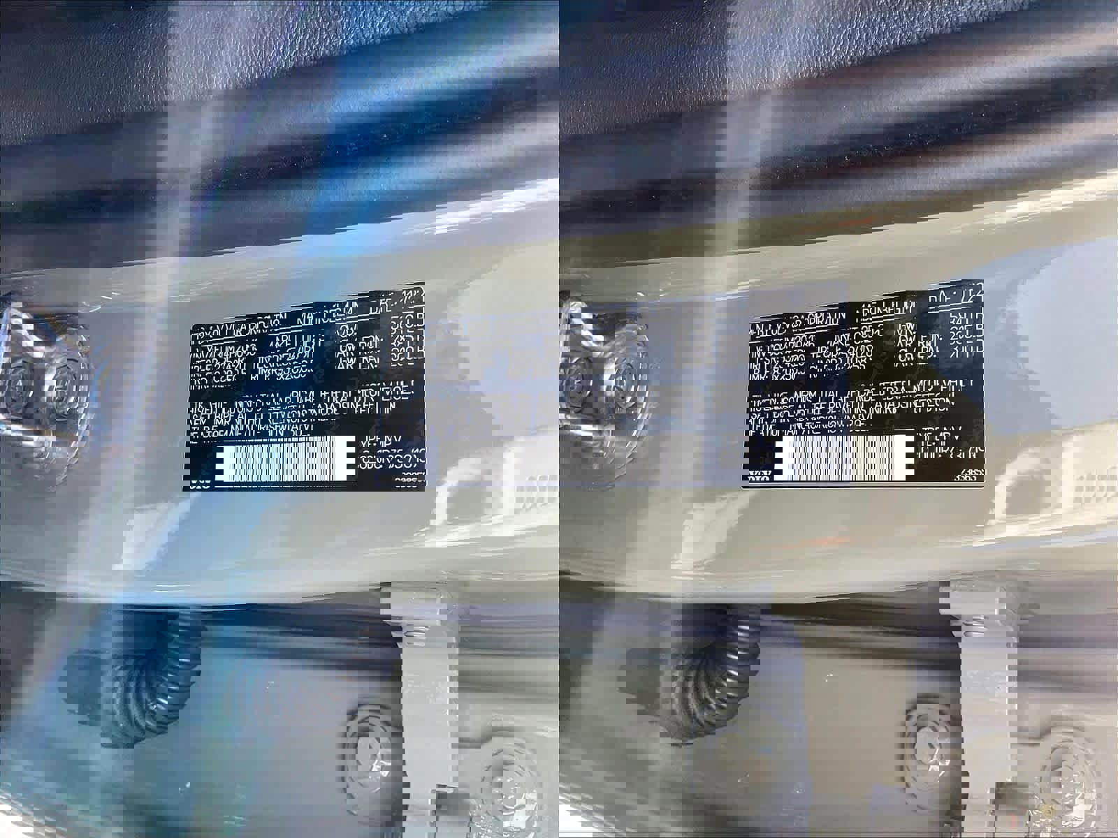 Used 2023 Volvo XC40 Recharge Ultimate image 35