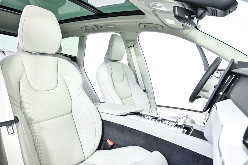New 2026 Volvo XC60 T8 Ultra w/ Protection Package Premier AWD/4WD image 22