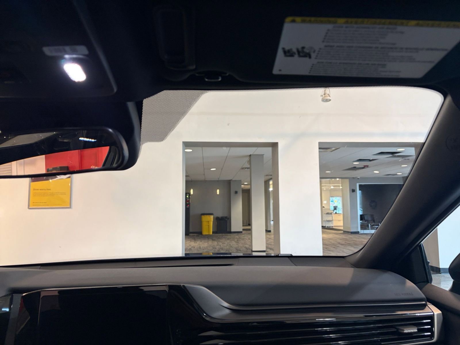 Used 2025 Toyota Camry SE image 35