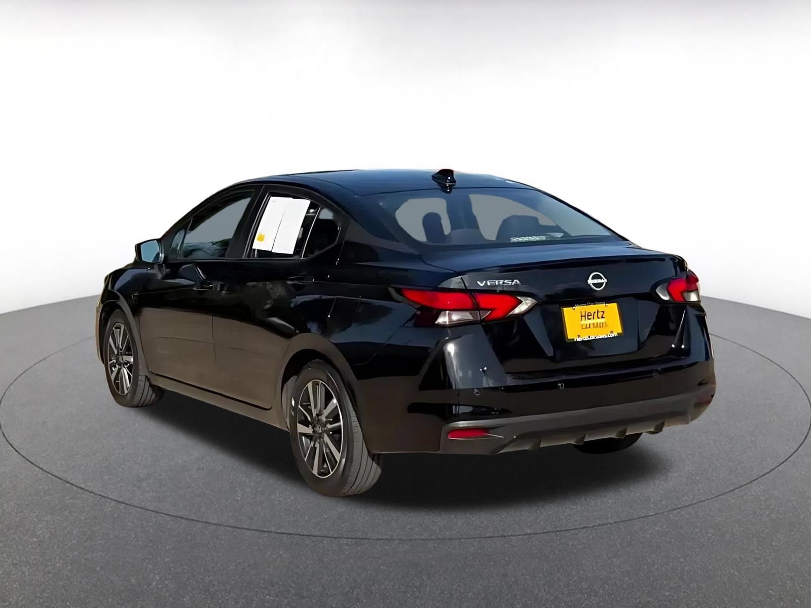 Used 2025 Nissan Versa SV FWD image 9