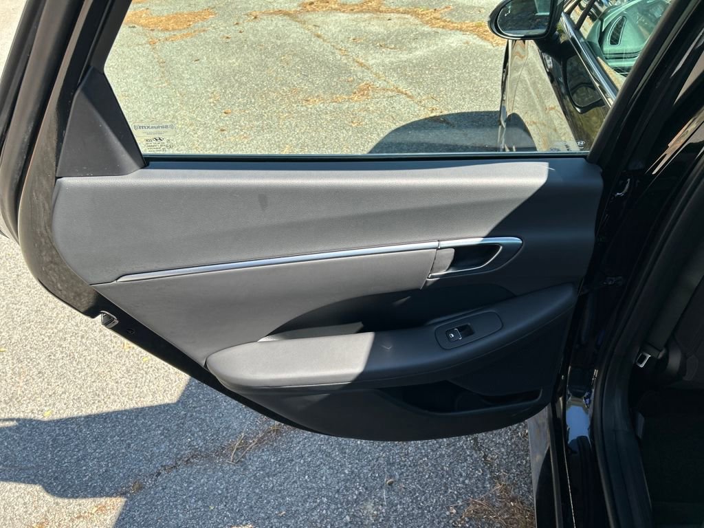 Used 2022 Hyundai Sonata SEL w/ Preferred Accessory Package image 23