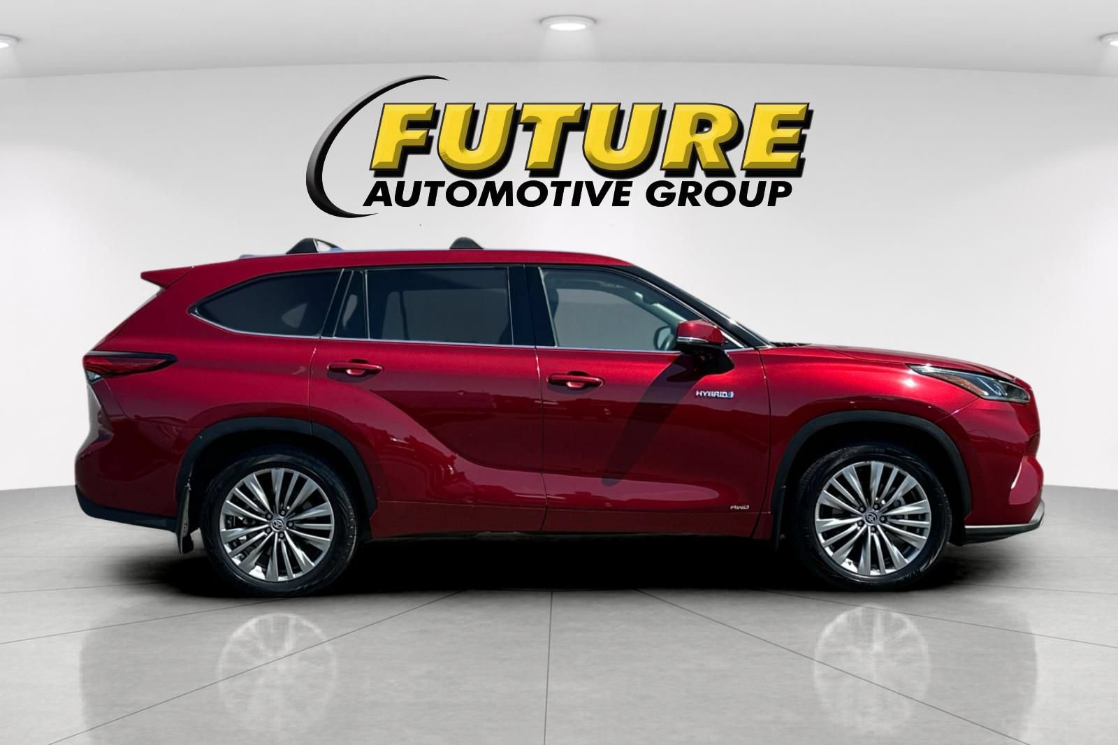 Used 2021 Toyota Highlander Platinum AWD/4WD image 3