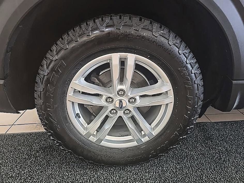 Used 2023 Ford Explorer XLT w/ Equipment Group 202A image 41