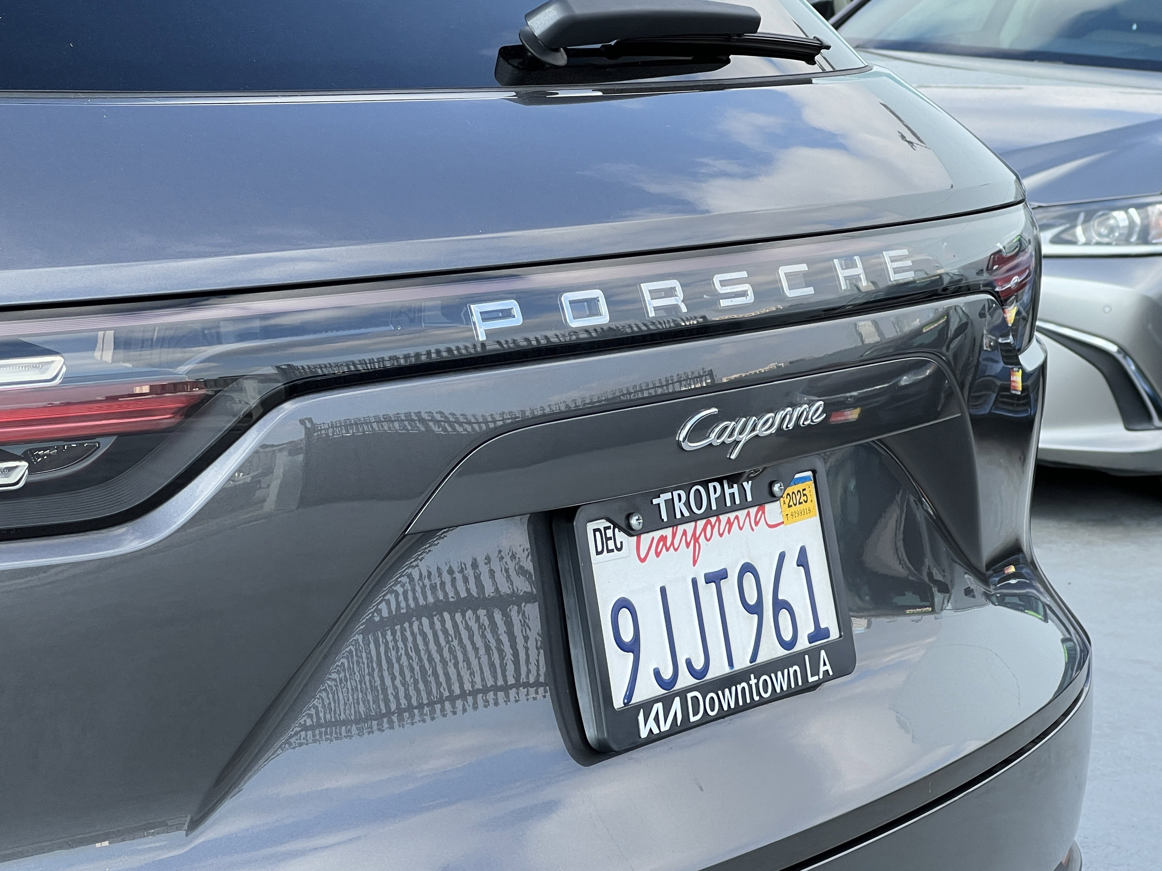 Used 2021 Porsche Cayenne image 8