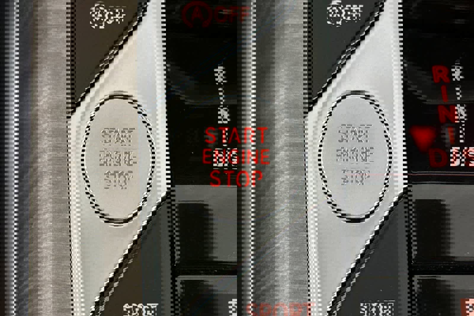 Used 2025 BMW 230i Coupe w/ Premium Package image 22