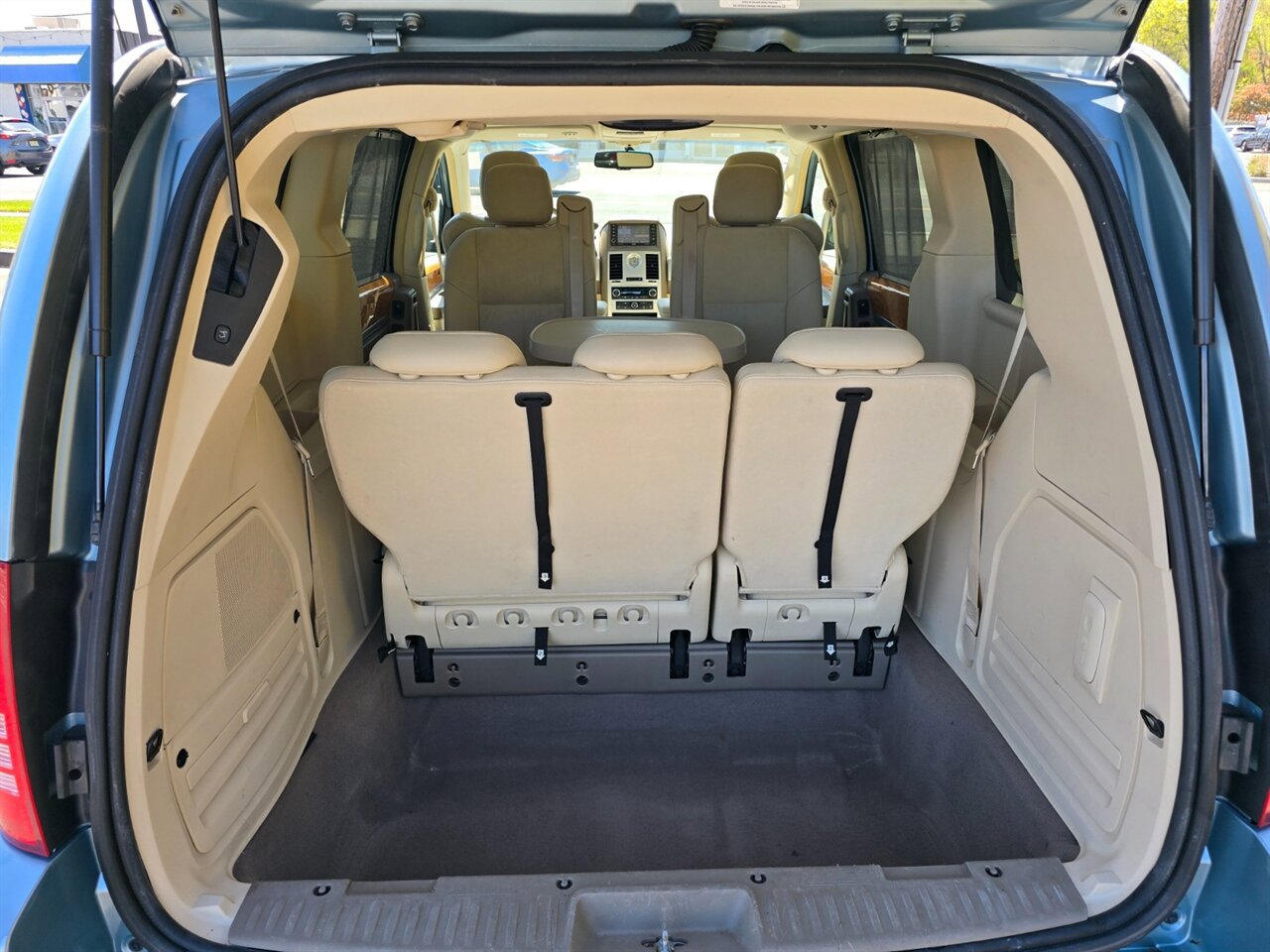 Used 2008 Chrysler Town & Country Limited w/ Trailer Tow Group image 20