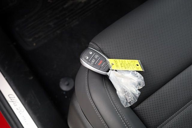 New 2025 Alfa Romeo Tonale Veloce w/ Premium Package image 32