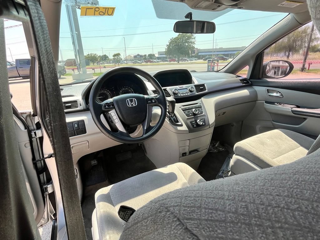 Used 2015 Honda Odyssey LX image 7
