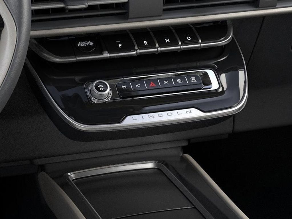Used 2026 Lincoln Corsair Premiere AWD/4WD image 15