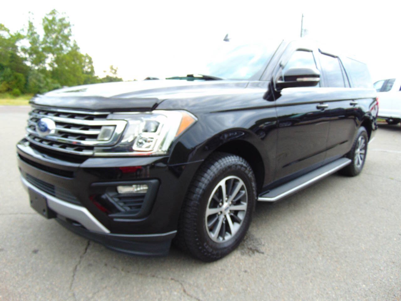Used 2019 Ford Expedition Max XLT w/ Equipment Group 202A AWD/4WD image 71