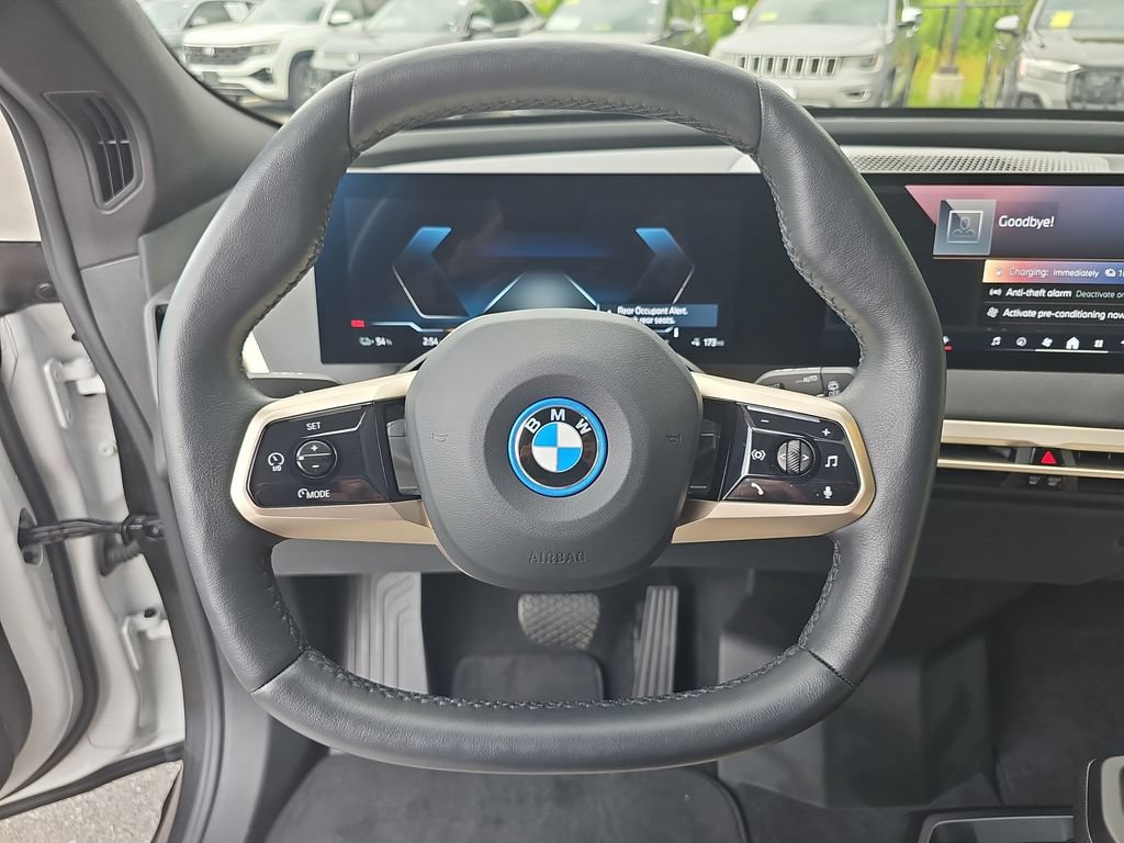 Used 2024 BMW iX xDrive50 w/ Sport Package AWD/4WD image 17