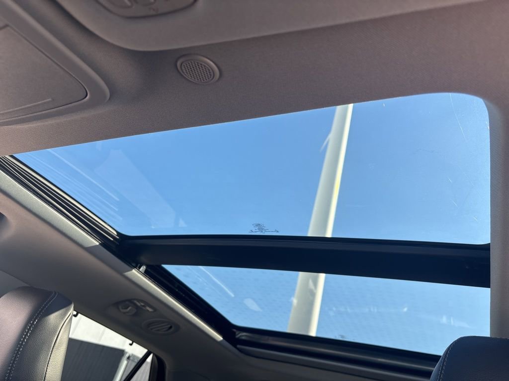 Used 2022 Ford Explorer Limited w/ Limited Technology Package image 24