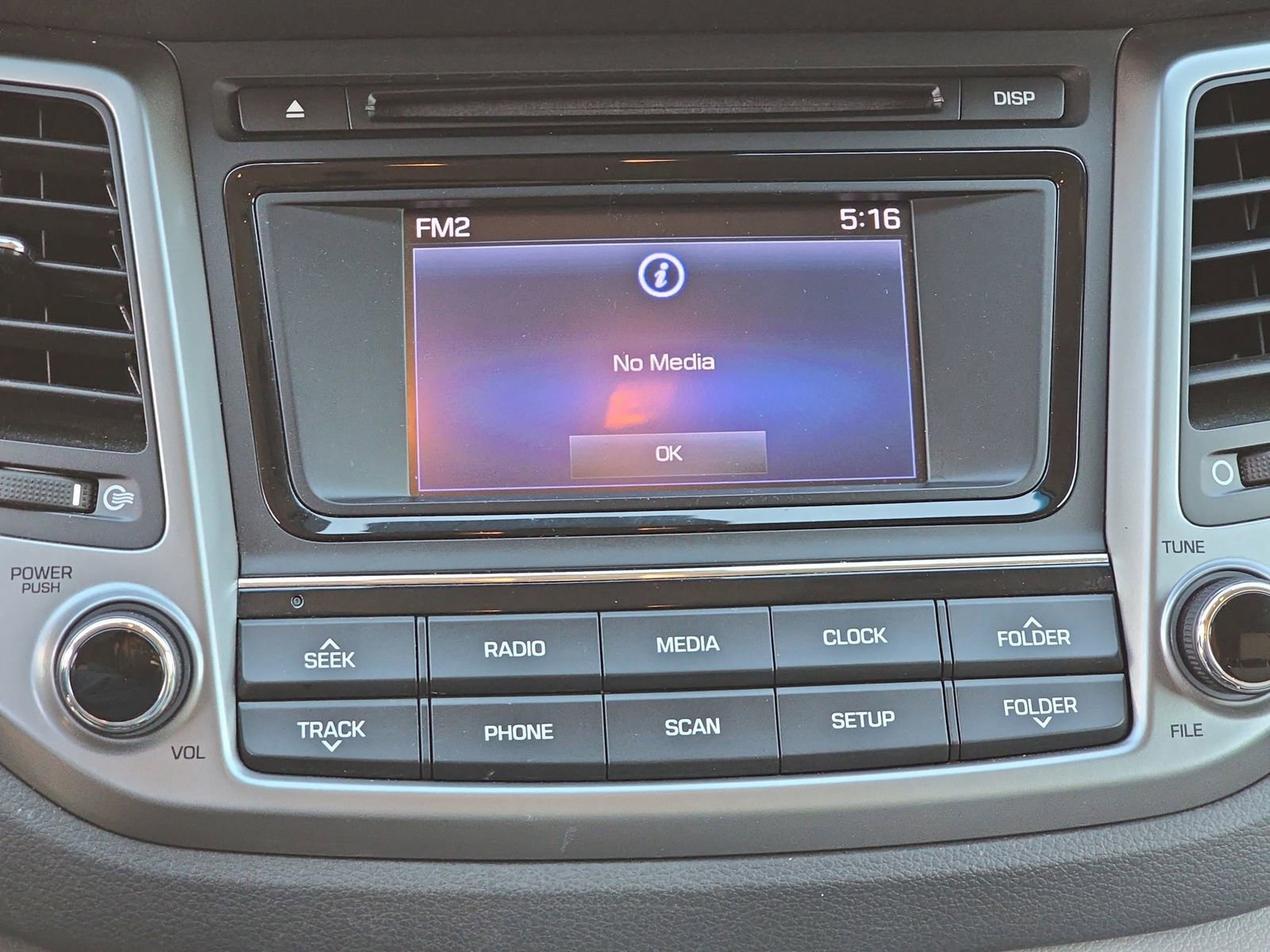 Used 2018 Hyundai Tucson SE image 25