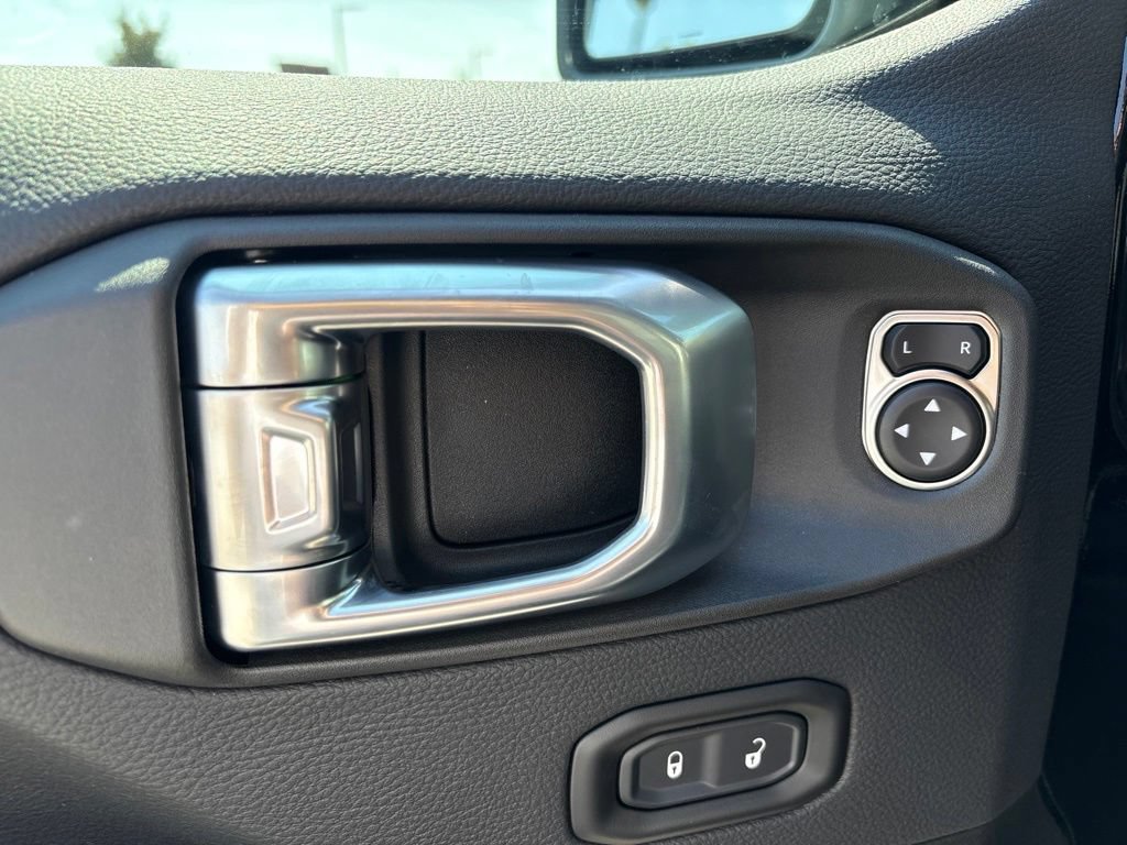 New 2027 Jeep Wrangler Unlimited Rubicon AWD/4WD image 10