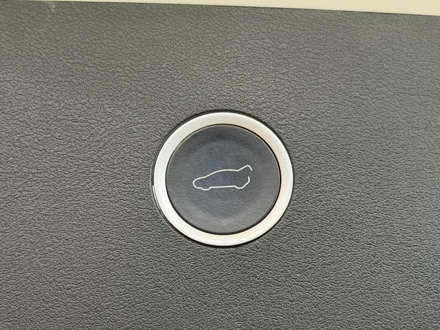 Used 2021 Tesla Model X Long Range image 38