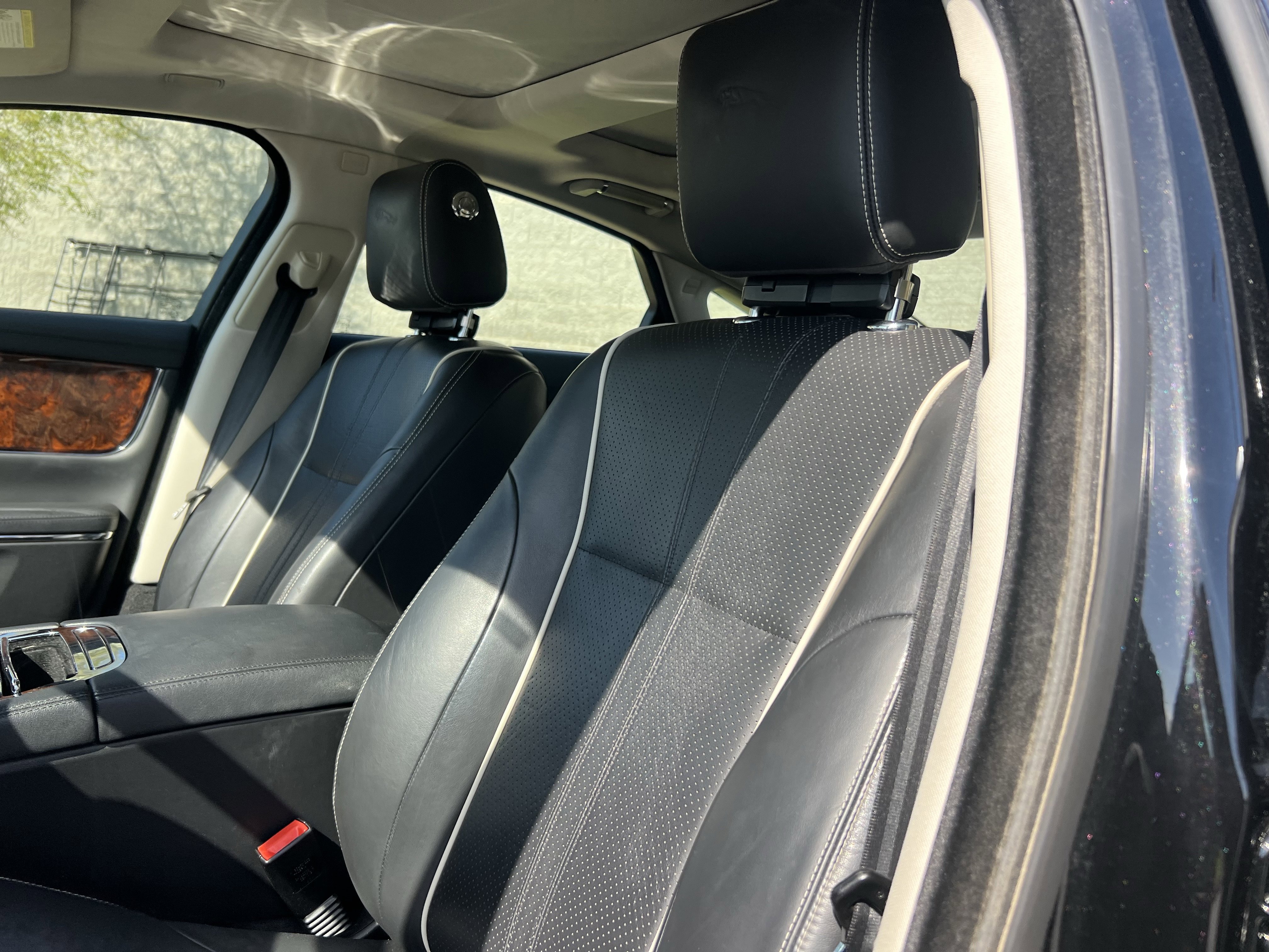 Used 2019 Jaguar XJ R-Sport image 22