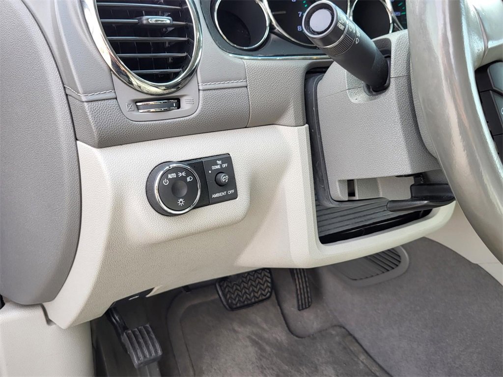 Used 2017 Buick Enclave Leather image 19