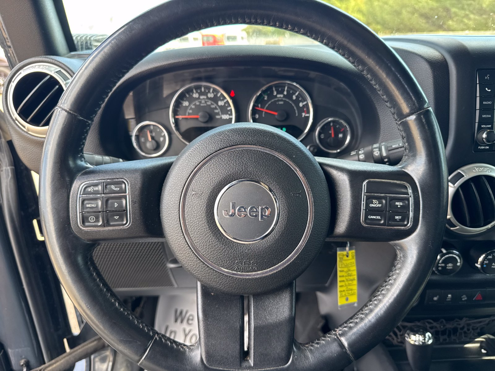 Used 2016 Jeep Wrangler Unlimited Sahara w/ Connectivity Group AWD/4WD image 24