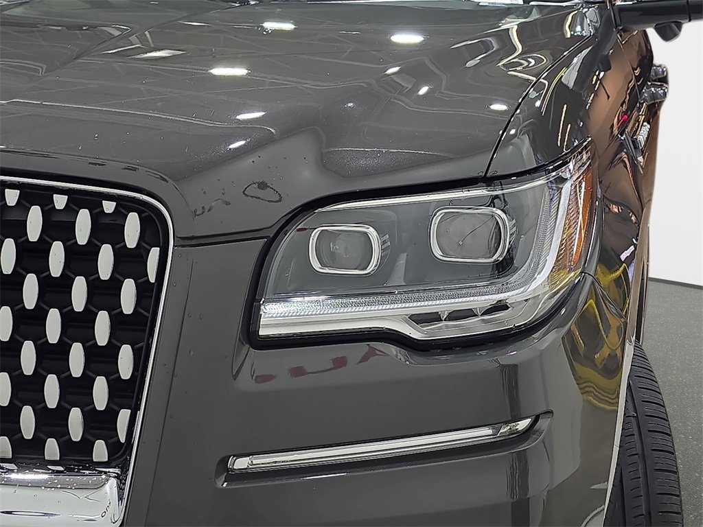 Used 2022 Lincoln Navigator Black Label image 33