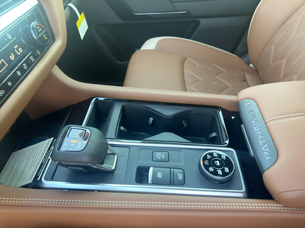 New 2026 Nissan Pathfinder Platinum image 29