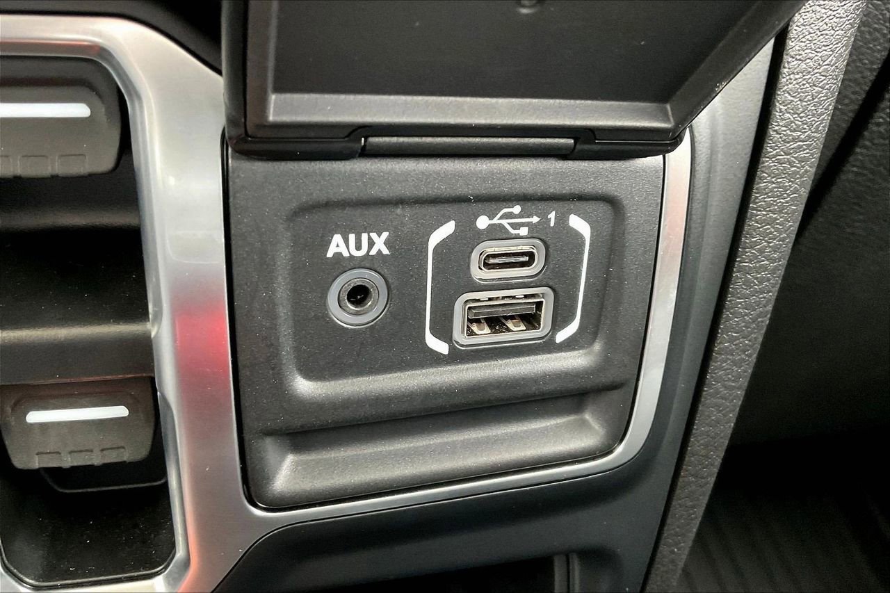 Certified 2025 Jeep Gladiator Sport image 17