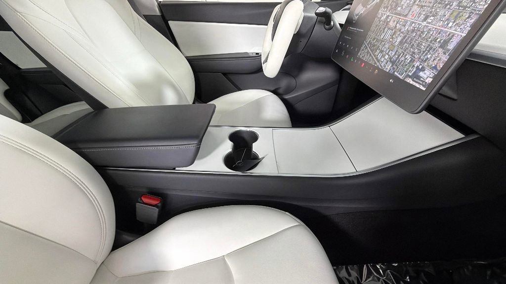 Used 2020 Tesla Model Y Long Range AWD/4WD image 37