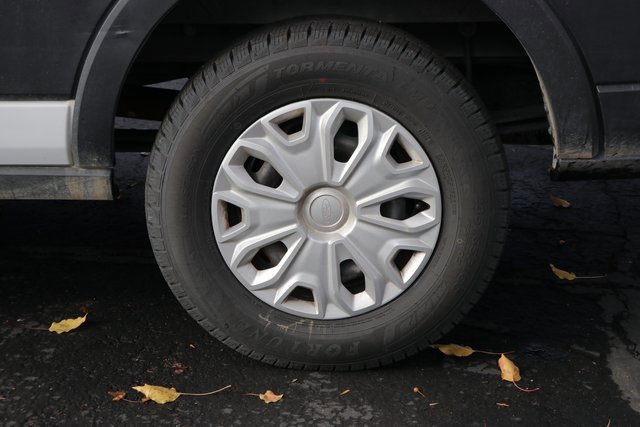 Used 2022 Ford Transit 350 XLT image 9