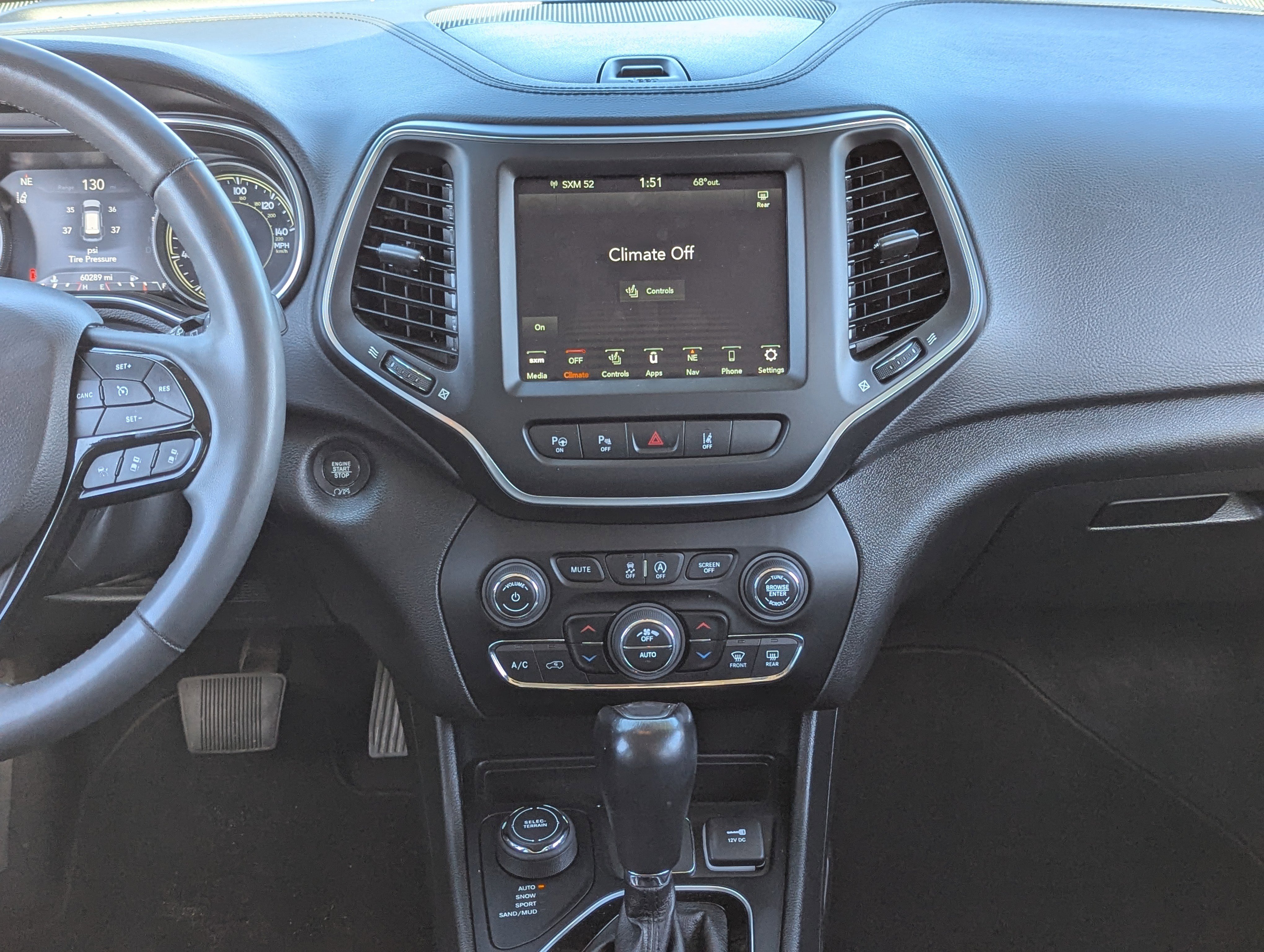 Used 2023 Jeep Cherokee Altitude Lux image 18