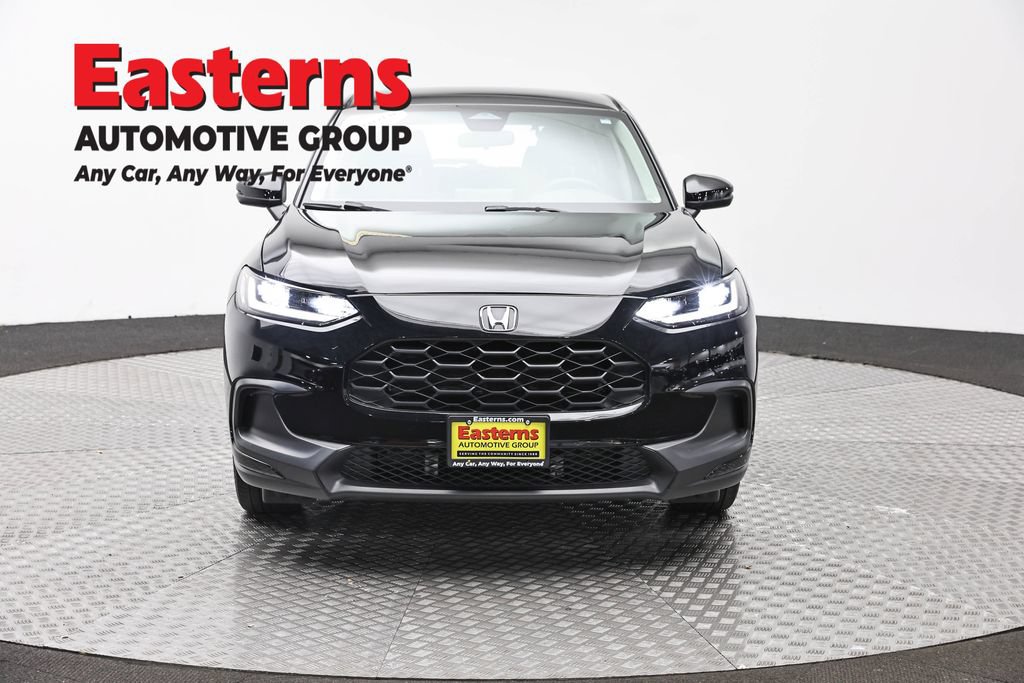 Used 2023 Honda HR-V LX image 2