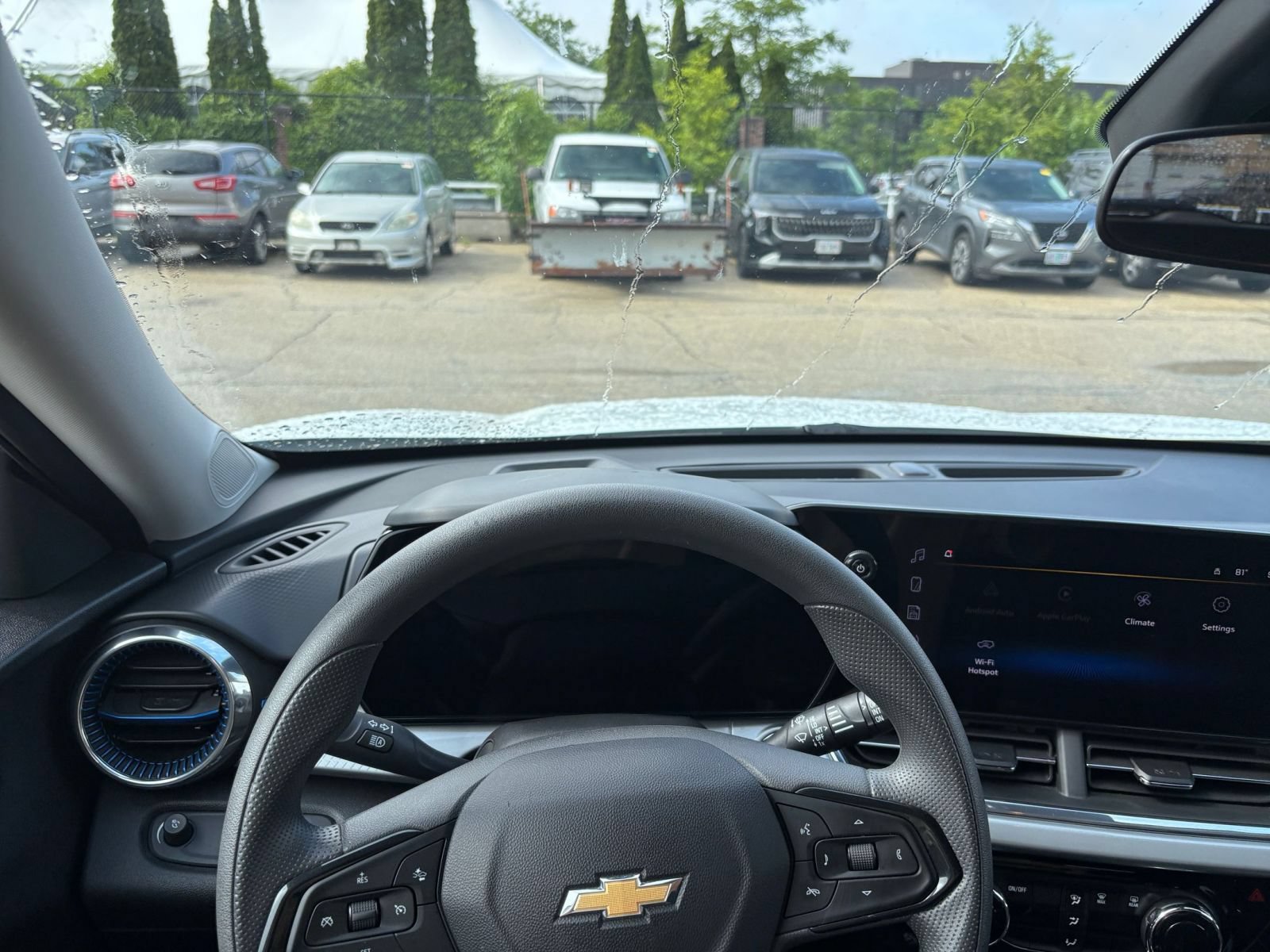 Used 2025 Chevrolet Trax LT FWD image 33