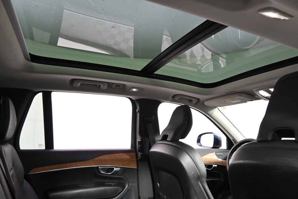 Used 2024 Volvo XC90 B6 Plus w/ Protection Package Premier image 17