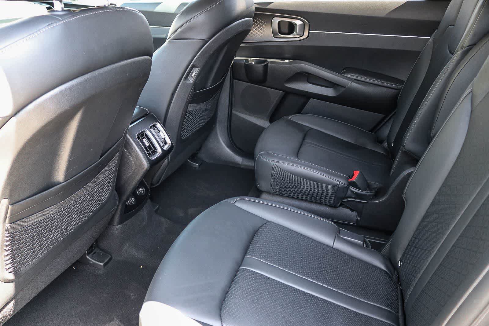 Used 2023 Kia Sorento EX AWD/4WD image 18