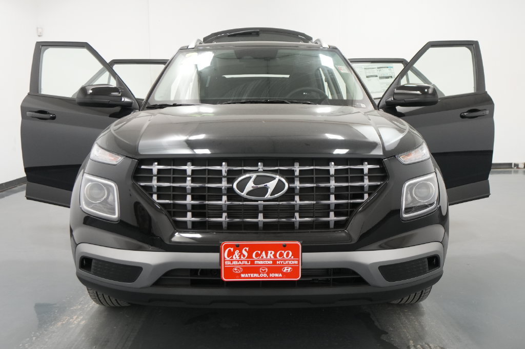 New 2026 Hyundai Venue SEL FWD image 25