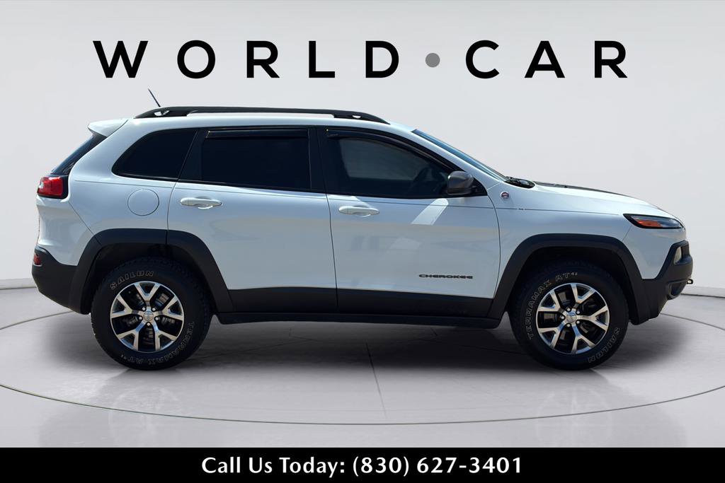Used 2014 Jeep Cherokee Trailhawk w/ Leather Interior Group AWD/4WD image 17