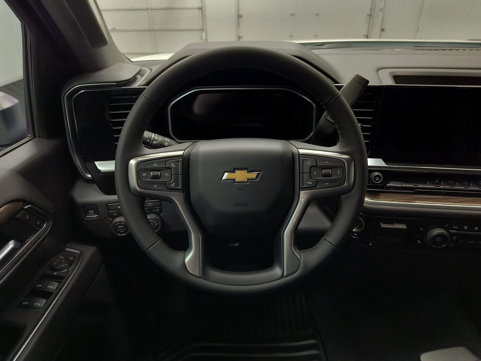 New 2026 Chevrolet Silverado 2500 LT w/ Convenience Package AWD/4WD image 28