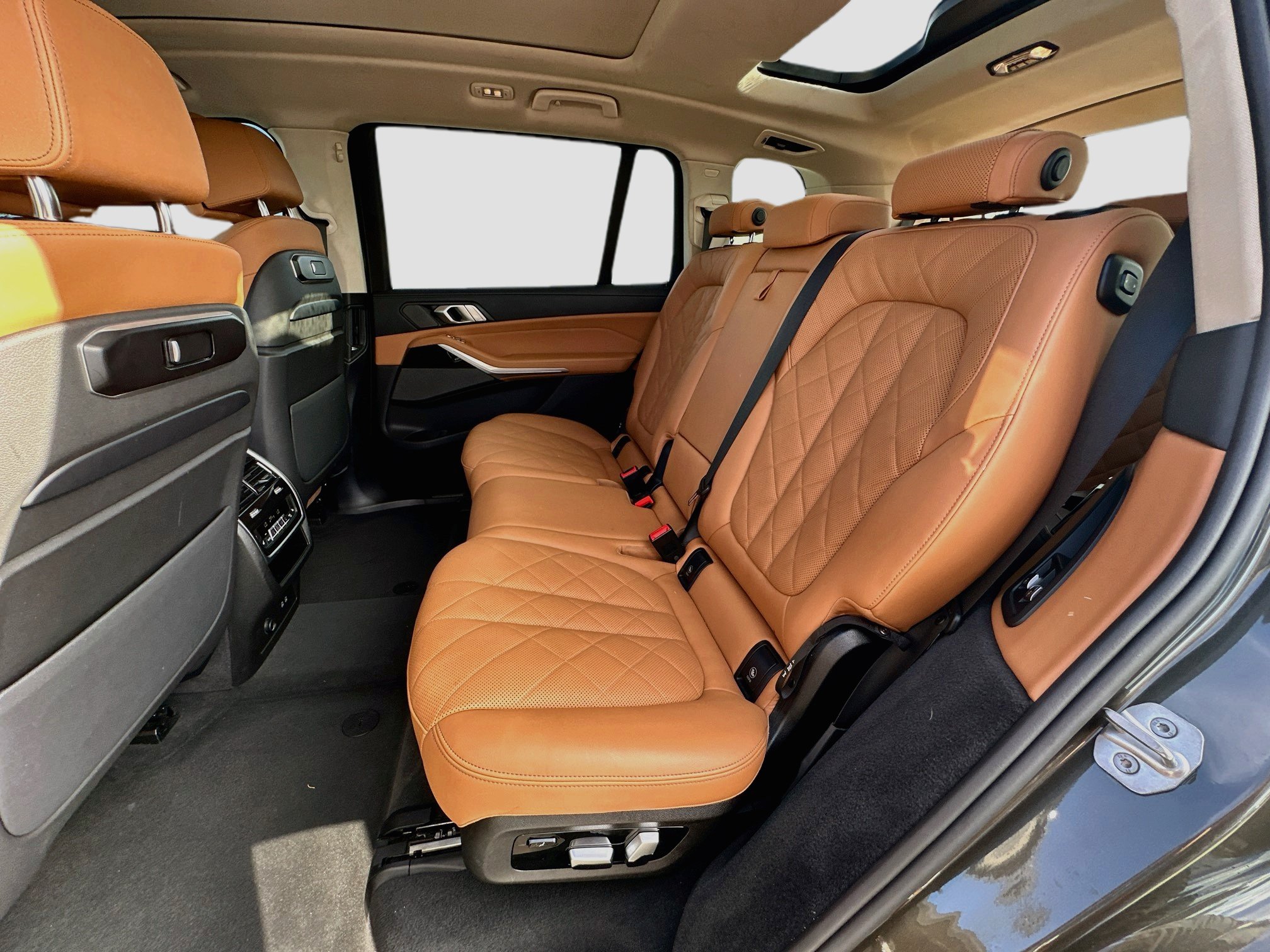 Certified 2025 BMW X7 xDrive40i w/ Premium Package AWD/4WD image 26