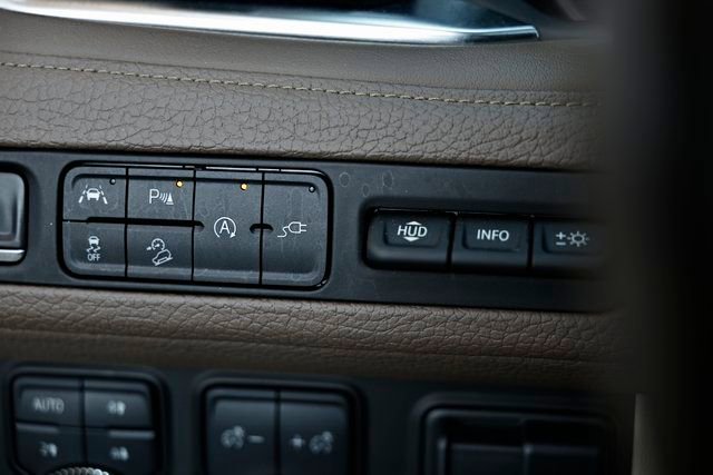 Used 2021 GMC Yukon XL Denali w/ Denali Ultimate Package image 19