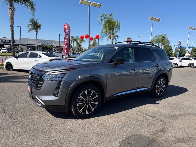 New 2026 Nissan Pathfinder Platinum w/ Cargo Package FWD image 3