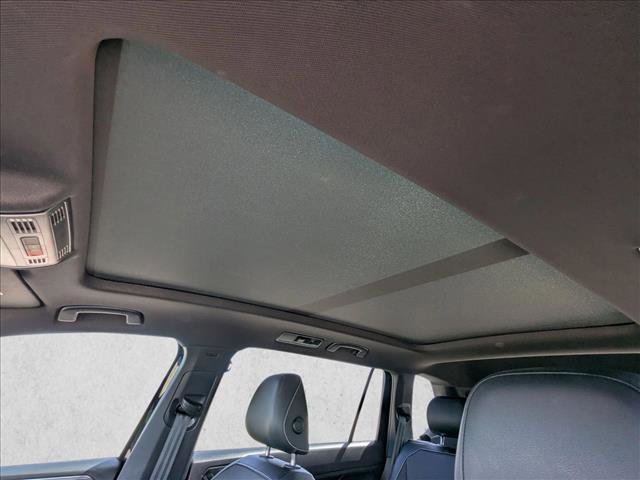 Used 2023 Volkswagen Tiguan SE R-Line image 14