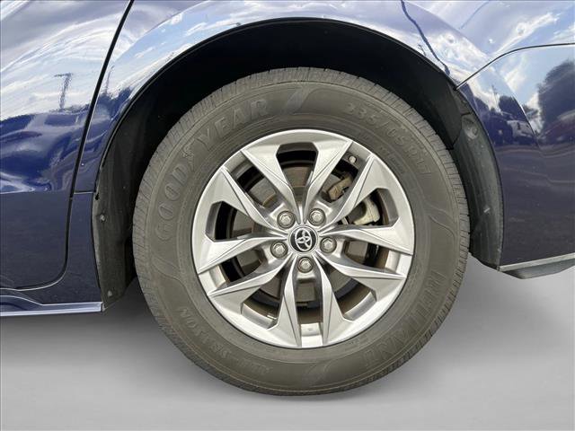 Used 2021 Toyota Sienna XLE FWD image 26